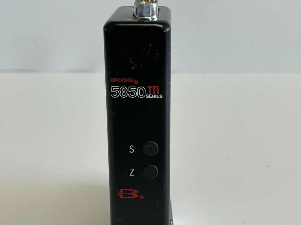 U2: Brooks 5850TR Mass Flow Controller 5850 TR Series