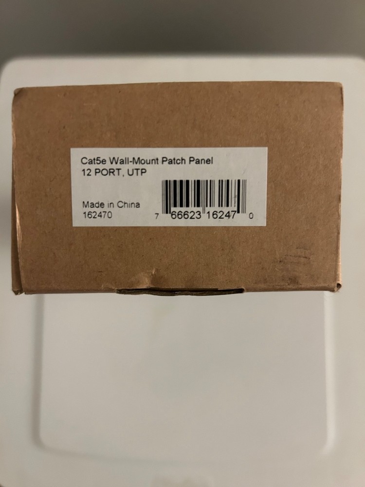 NEW Intellinet CAT5e 12 Port Patch Panel In RJ45 Surface Wall Mount Bracket