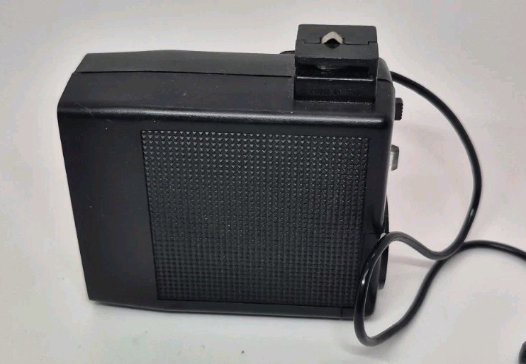 Vintage VIVITAR Auto Flash #202 With Cable