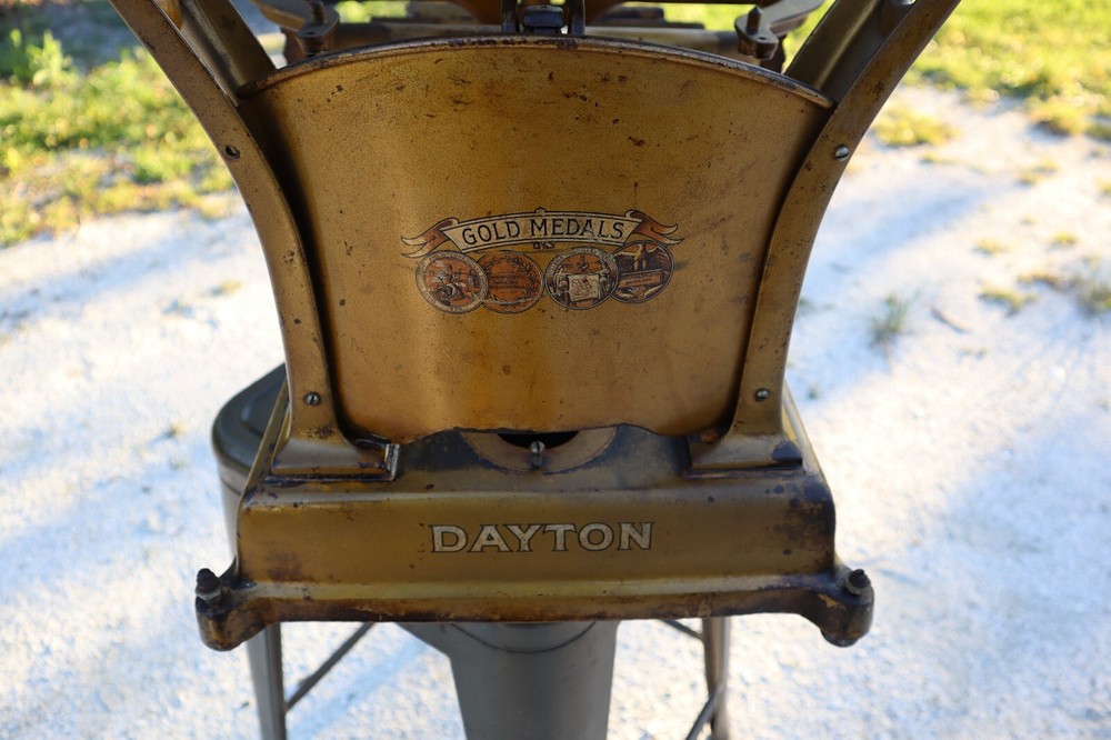 ANTIQUE DATYON COMPUTING SCALE 30 LB CAPACITY STYLE 1700 FOR PARTS, NOT WORKING