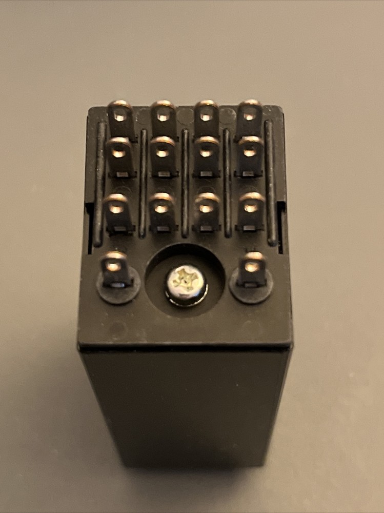 Omron Timer H3YN-41-B solid-state analog long-range 1 Min-10h timer LED H3YN41B