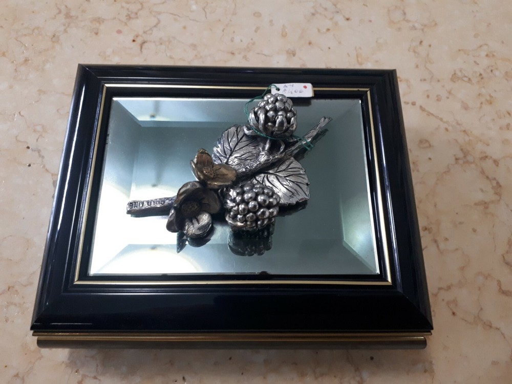 VINTAGE CRAFTSMANSHIP Jewelry Box