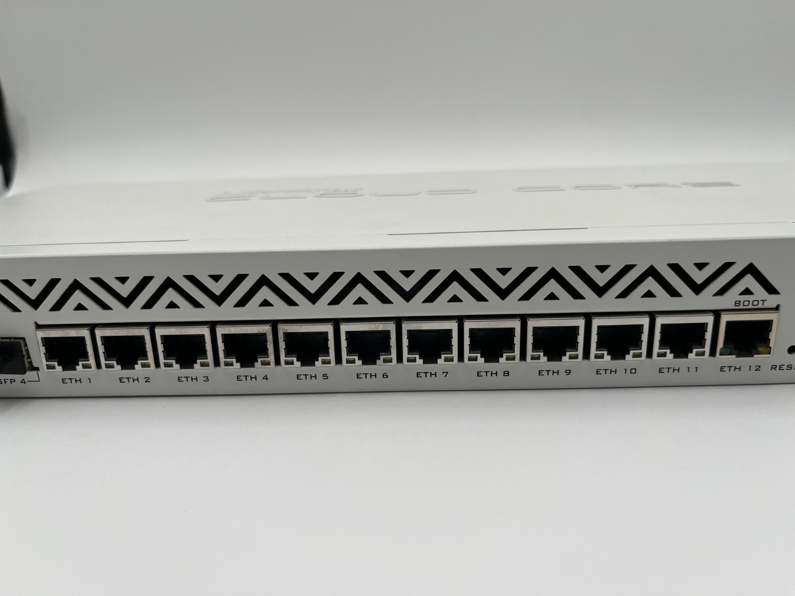 MIKROTIK CCR1036-12G-4S 12-PORT GIGABIT CLOUD CORE ROUTER w/ 4x SFP PORT