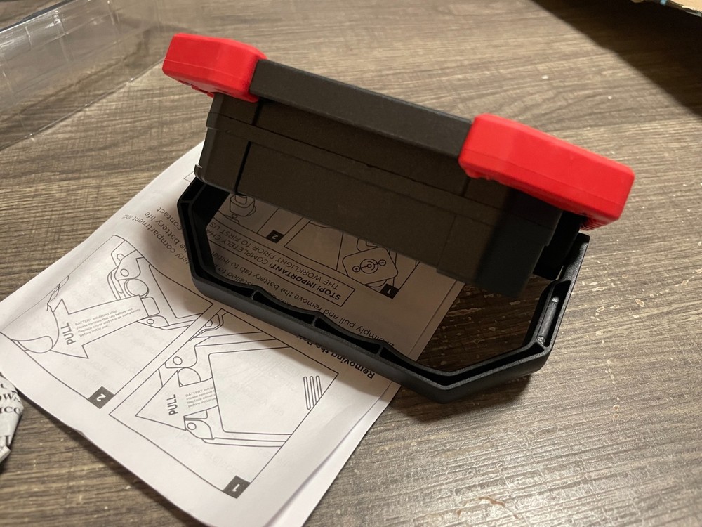 SmartGear USB Power Bank LED Worklight READ