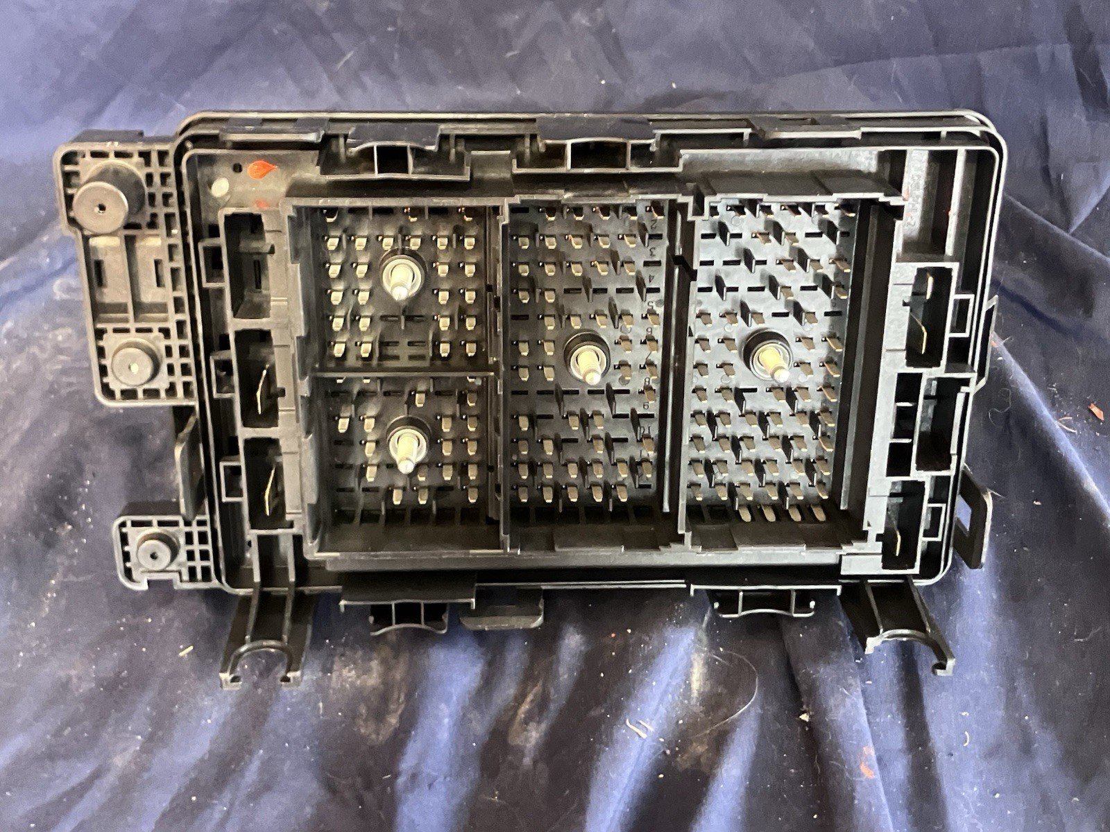 2007 TRAILBLAZER SS ENVOY DENALI RAINIER 6.0L 5.3L FUSE BOX 25790682-1 REBUILT