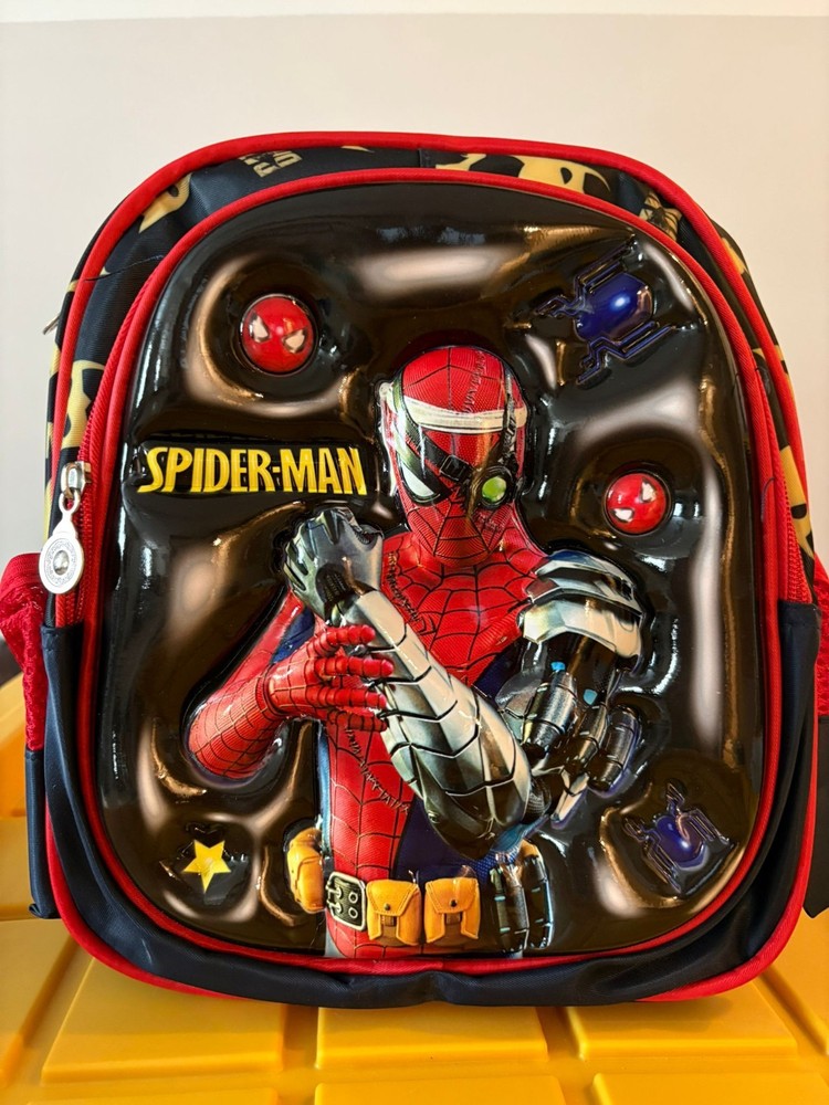 Spiderman 3d Backpack Hardshell 12 X 11 Inches