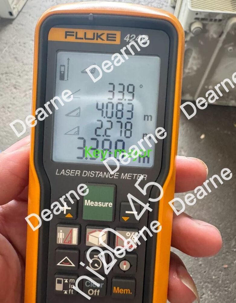 Fluke 424D Laser Distance Meter - Tested & Working -