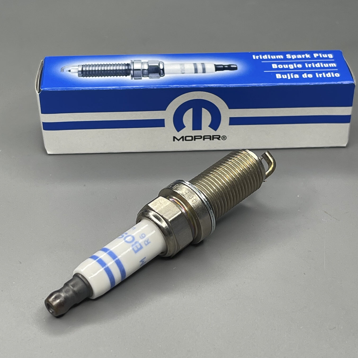 OE Genuine Spark Plugs 16PCS For Chrysler 300 Dodge Charger Ram 1500 2500 3500