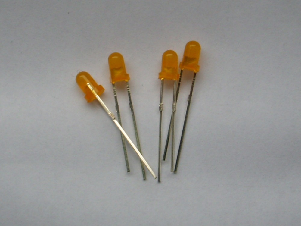 25 pieces light-emitting diodes/LED/3mm orange 600mcd diffuse/beam angle approx. 50°