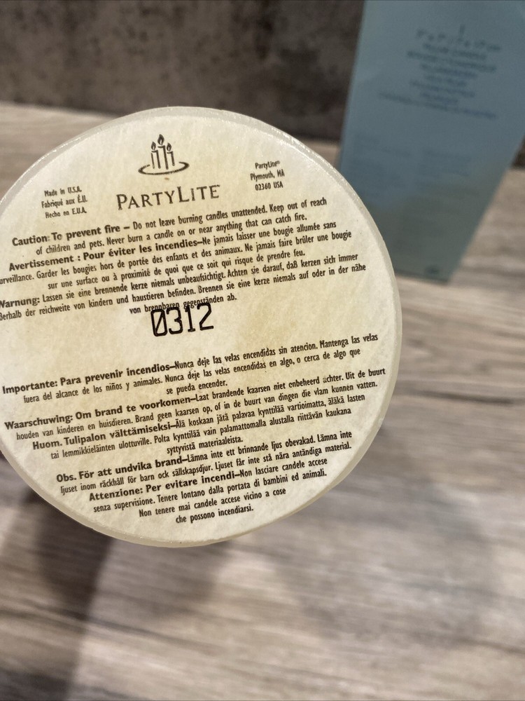 PartyLite Vanilla ivory pillar candle 3 x 7”