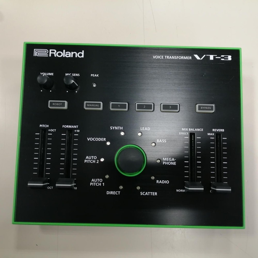 ROLAND Model VT-3 Voice Transformer