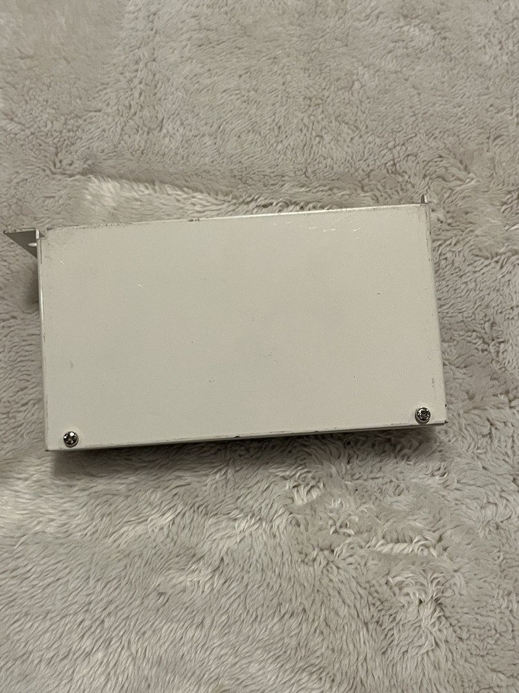 DynaFlex 1 X 8 Video Splitter Passive White