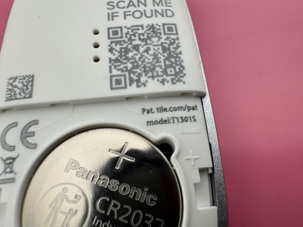 [2-PACK] TILE PRO (WHITE) 2022 BLUETOOTH TRACKER FINDER - [RE-50001] - [USED]