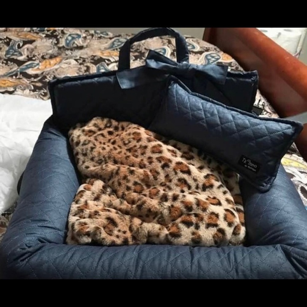 NEW-Pet Bed Plush Sofa-Style Couch