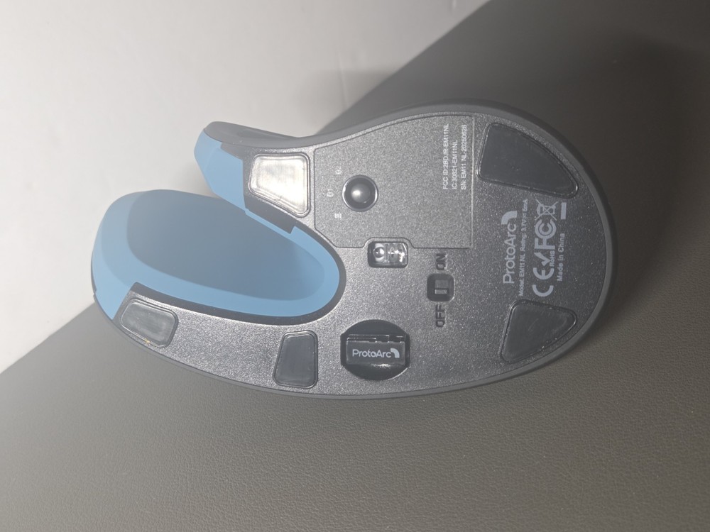 ProtoArc EM11 NL Ergonomic Vertical Mouse Wireless Bluetooth USB-C Rechargeable