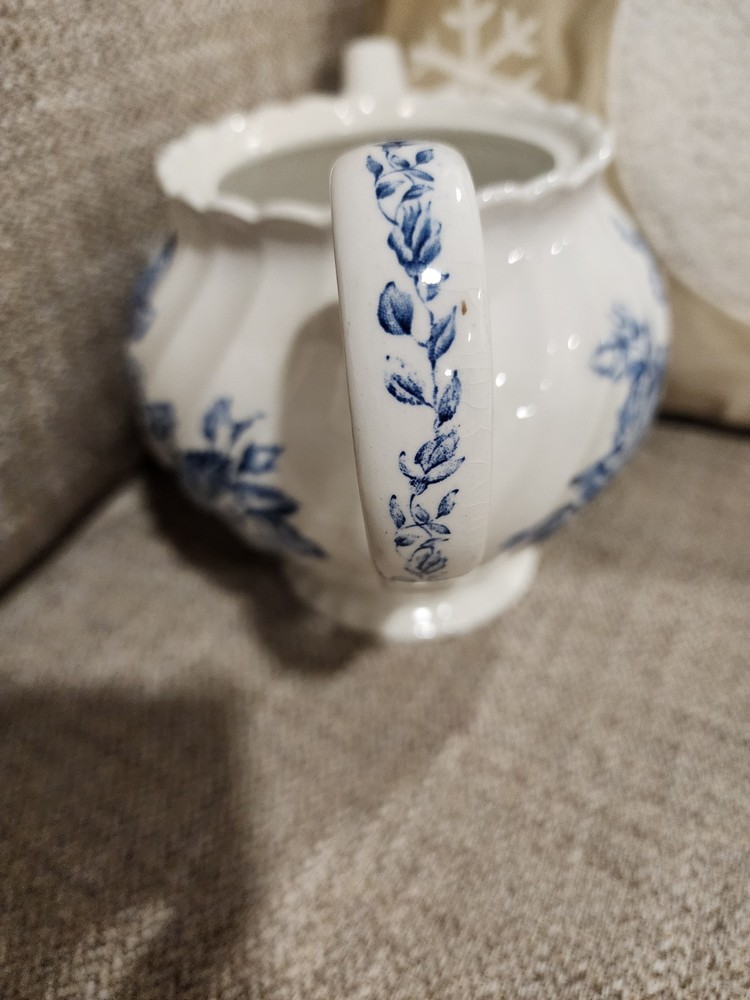 Johnson Brothers Devon Sprays Tea Pot