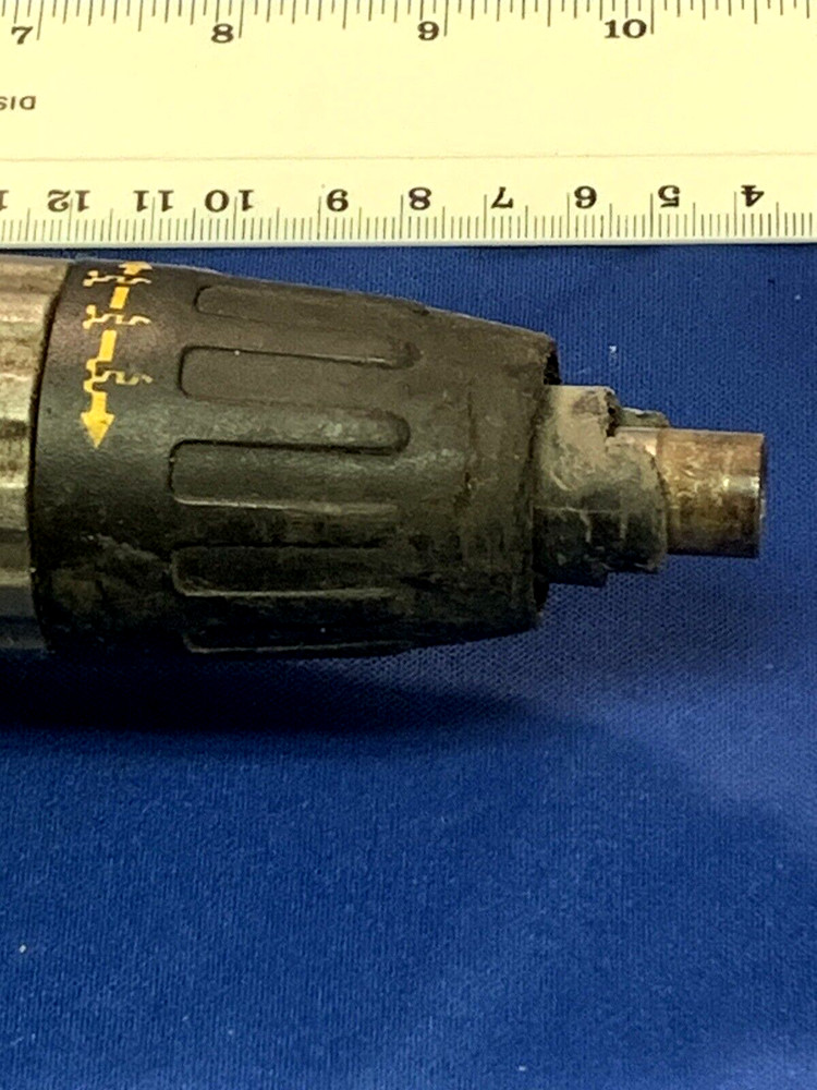 DEWALT DW266 6.5-Amp Variable-Speed Reversing Depth-Sensitive TEKS Screw-driver