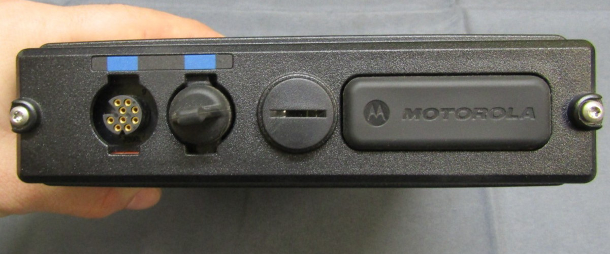 Motorola XTL2500 450-520 MHz UHF Remote Head Two Way Radio M21SSM9PW1AN