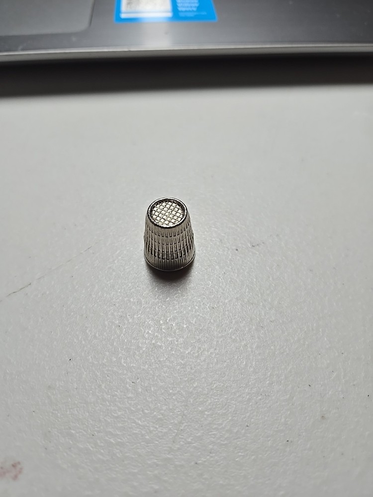 Lot Of6 Small Metal Thimbles