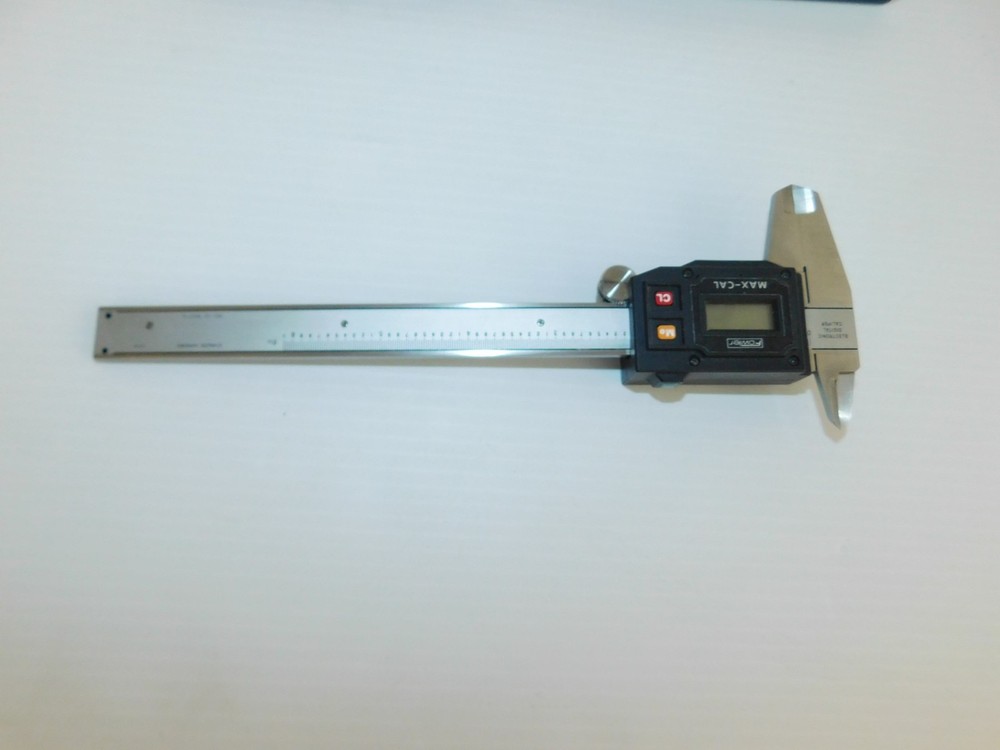 FOWLER MAX-CAL DIGITAL CALIPER WITH CASE (AFD122)