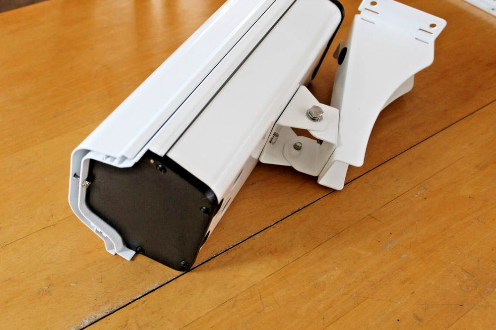 VIDEOLARM AXIS COMMUNICATIONS – 24889 - AXIS ACH13HB OUTDOOR FIXED HOUSING