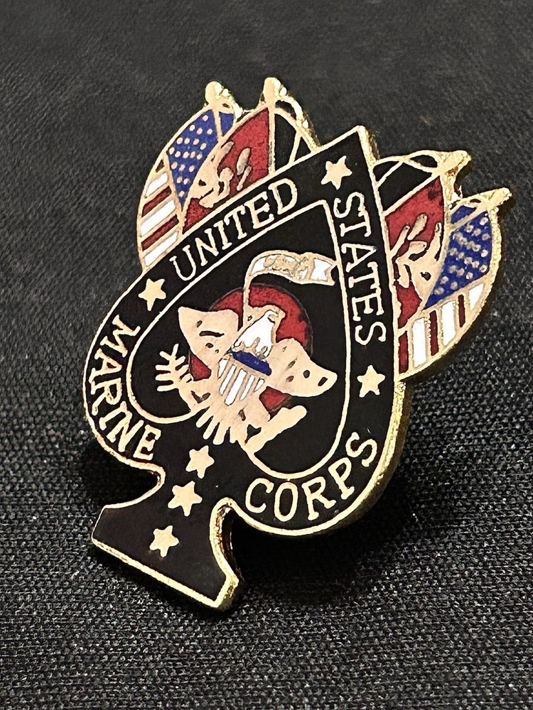 U.S MARINE CORPS SPADE FLAGS USMC PIN Eagle Globe Anchor