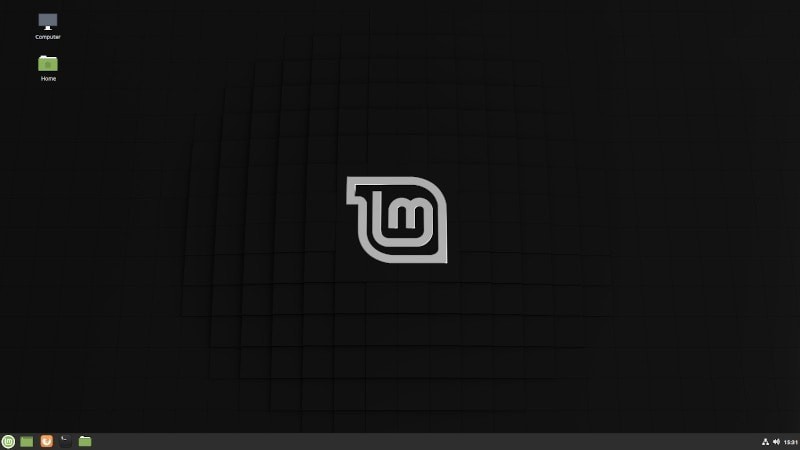 Linux Mint 19.3 Tricia Xfce 32-bit Live CD Boot DISC Revive your old PC FAST!