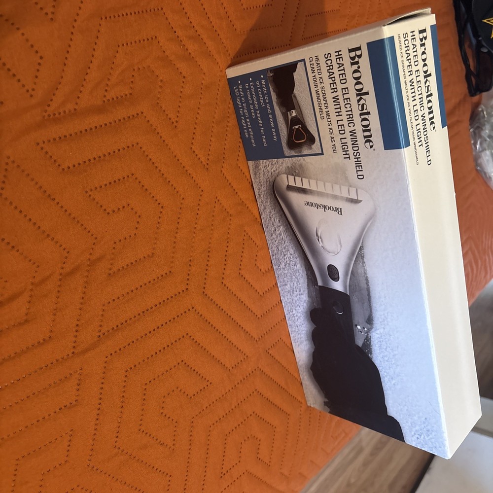 Heated Electric Windshield Scraper With Led Light NEW IN BOX