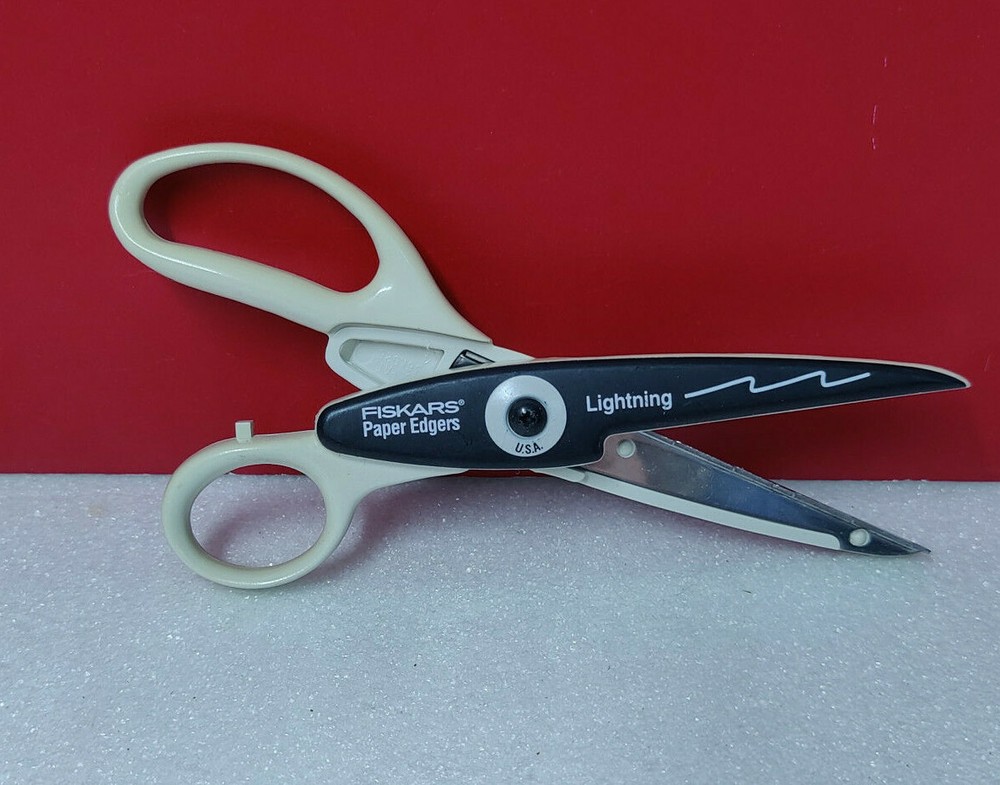Fiskars Paper Edgers LIGHTNING Scissors Scapbooking Arts & Crafts