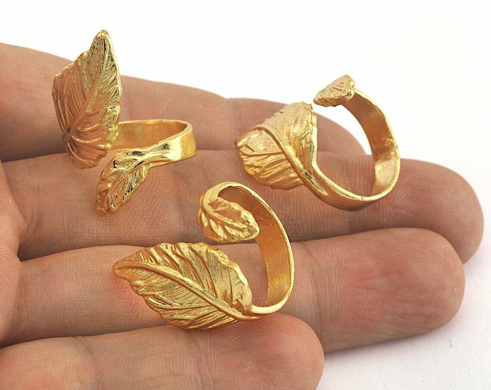 Leaf Adjustable Ring Gold plated brass (17.5mm 7US size - Adjustable ) OZ765