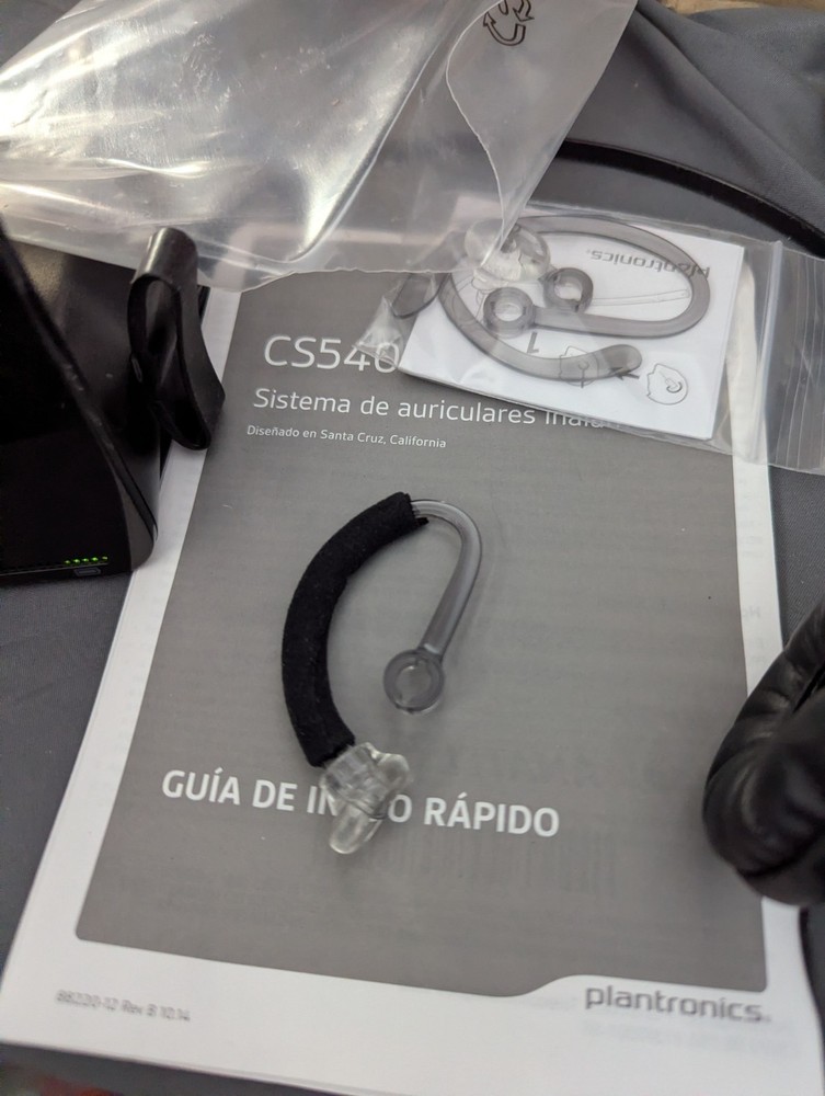 PLANTRONICS CS540 WIRELESS PHONE HEADSET C054 DOCKING STATION BASE + Ear Power