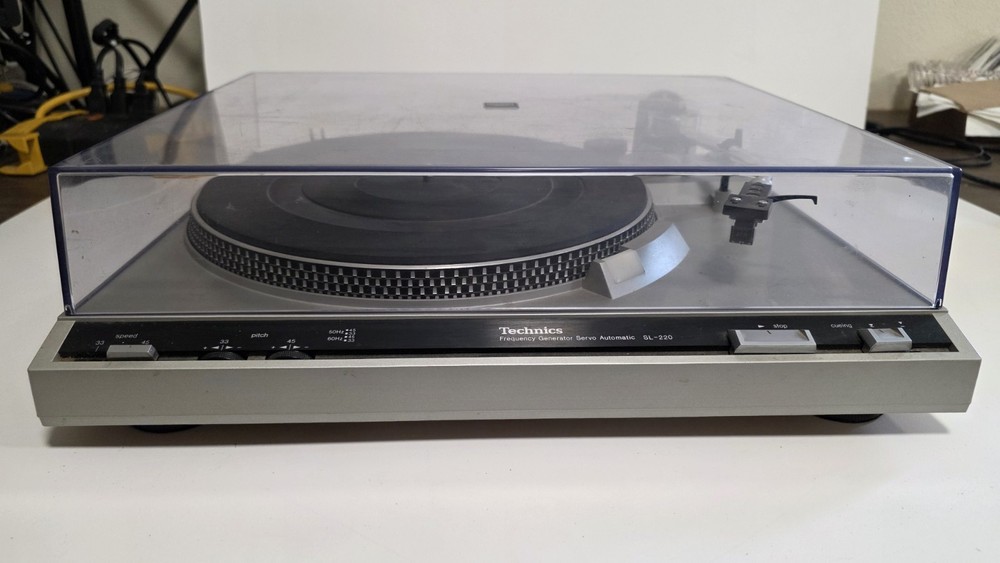 Technics SL-220 Frequency Generator Servo Automatic Turntable
