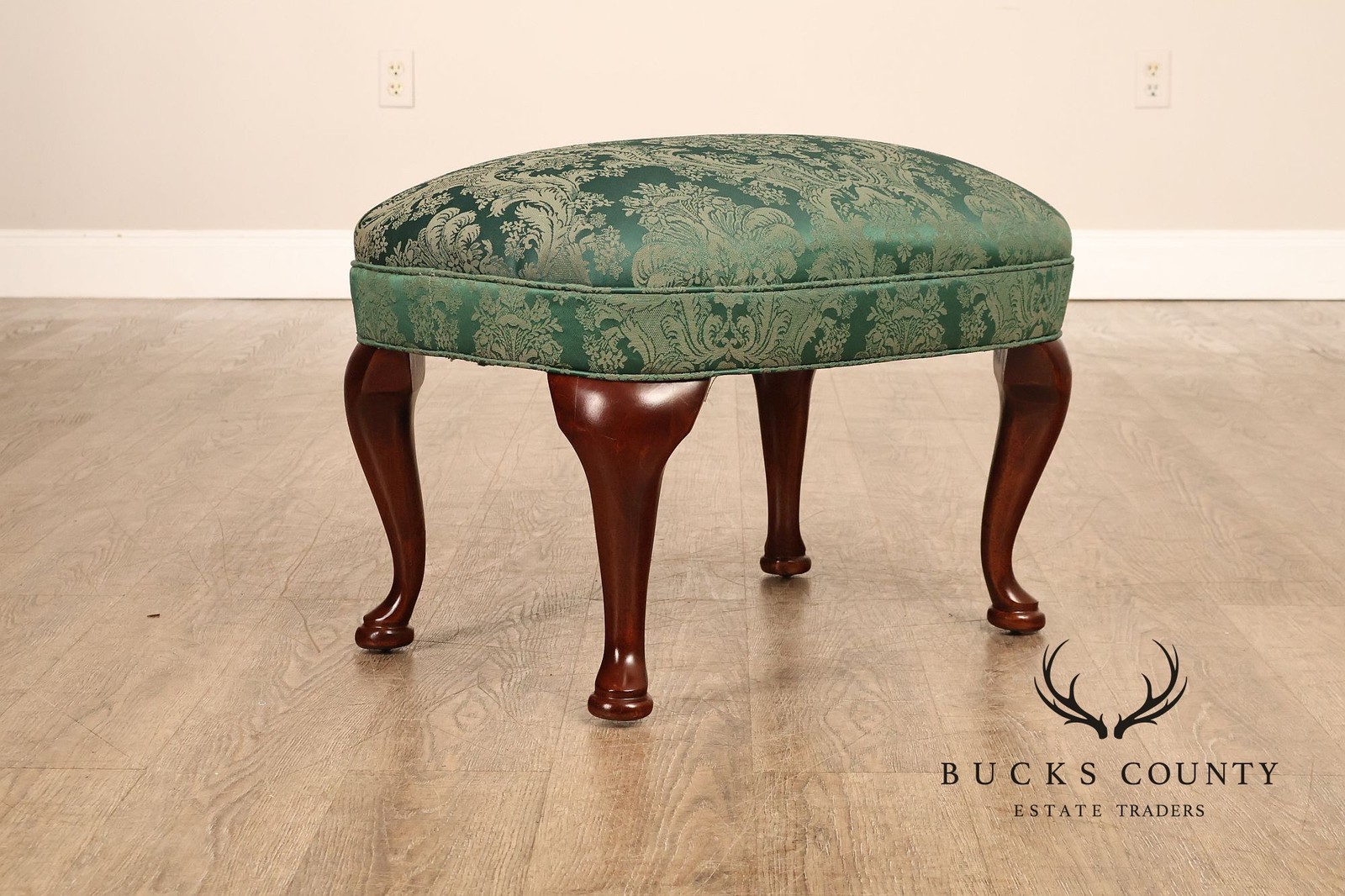 Traditional Upholstered Ottoman With Cabriole Legs