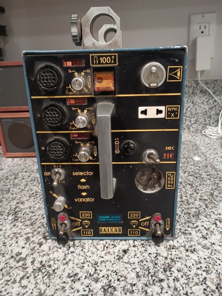 Bacar strobe pack Model A1200