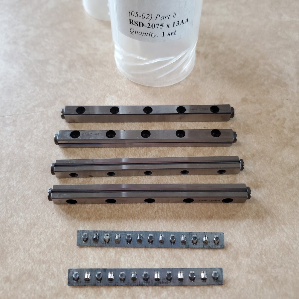 Precisie Metaal RSD cross-roller linear guideway set, RSD-2075 x 13AA