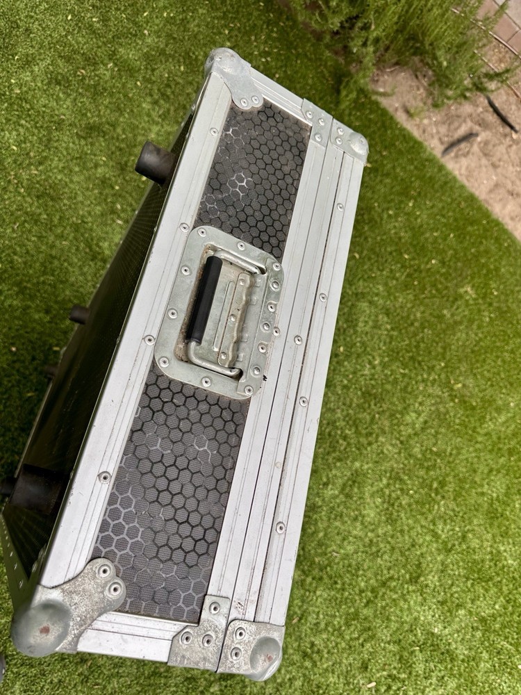 Aputure infinibar pb12 8 Light Kit (Empty Case)