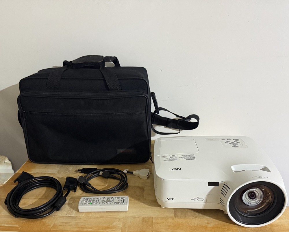NEC NP610S Short Throw 3LCD Projector w/ Remote, Case, Power Cable & Adapters