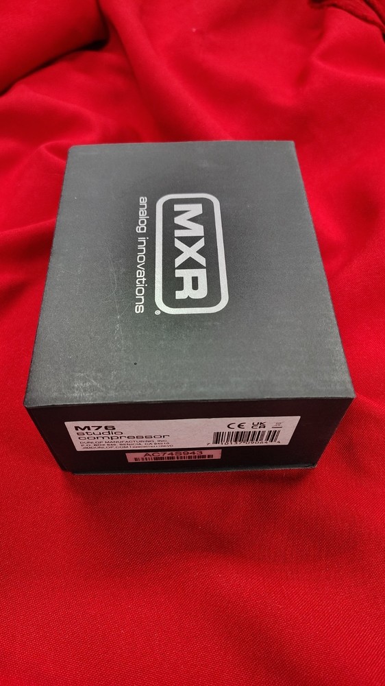 MXR M76 STUDIO COMPRESSOR PEDAL OPEN BOX