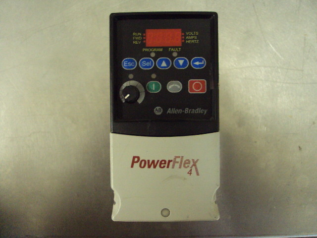 3 ~ PHASE ALLEN BRADLEY POWERFLEX 4 VARIABLE SPEED FREQUENCY AC DRIVE