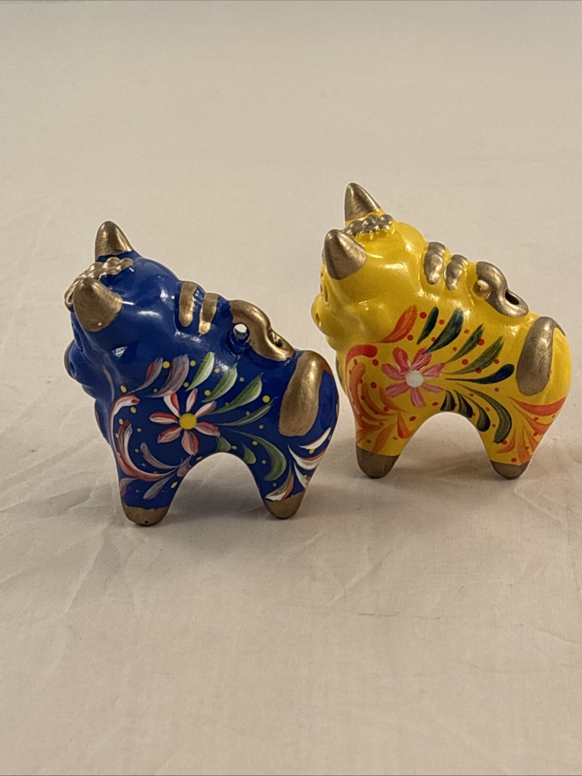 Two Hand Painted Ceramic Peruvian Folk Art Bull of Pucara Colorful 1.5” Figures