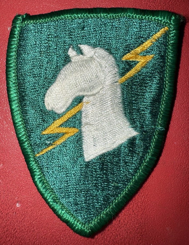 Vietnam War - 1980s 1st Special Operations Command SSI Patch (AQ)