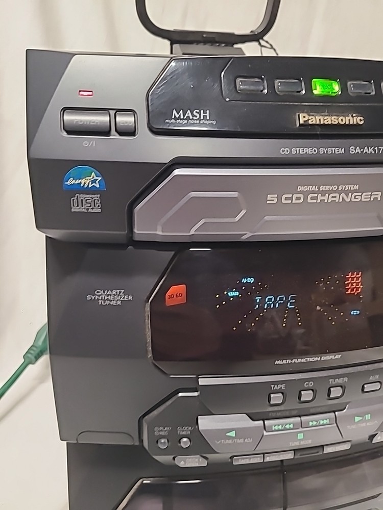 Panasonic SA-AK17 CD Stereo System ***READ DESCRIPTION***