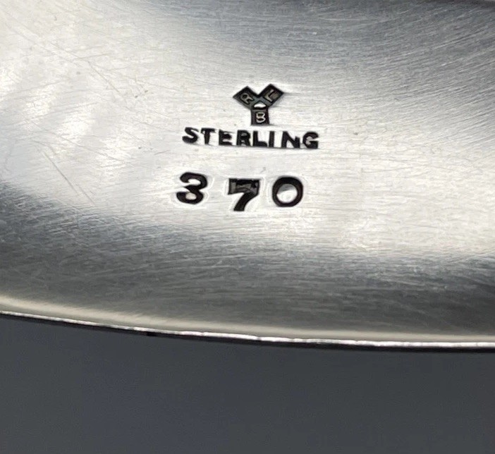 Lunt Sterling Silver Napkin Ring Engraved Name “Mabel”