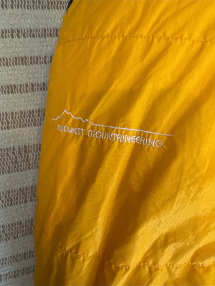 Midwest Mountaineering Down Filled Sleeping Bag. EUC