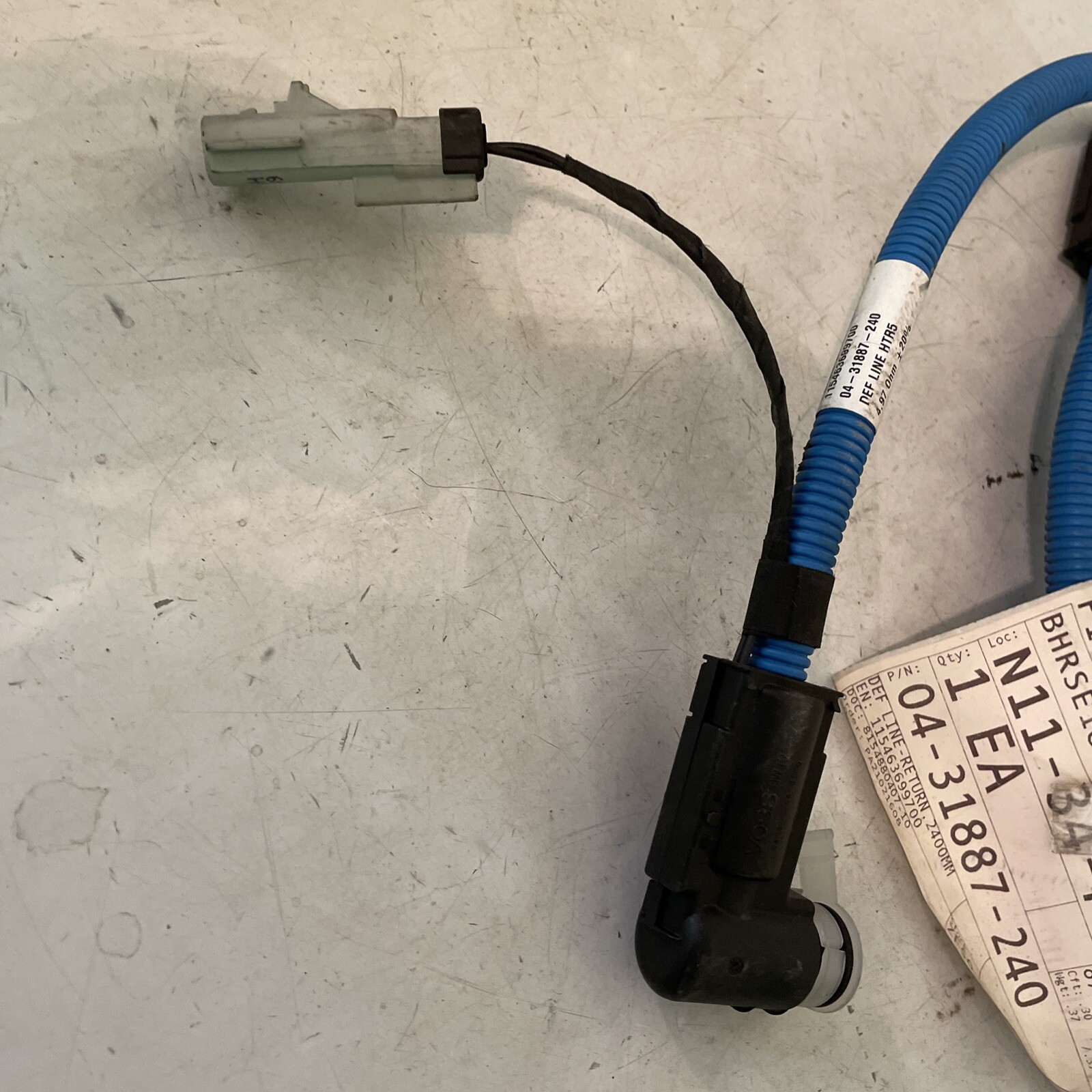 GENUINE FREIGHTLINER DEF RETURN FLUID LINE 2400MM 04-31887-240 NEW OEM