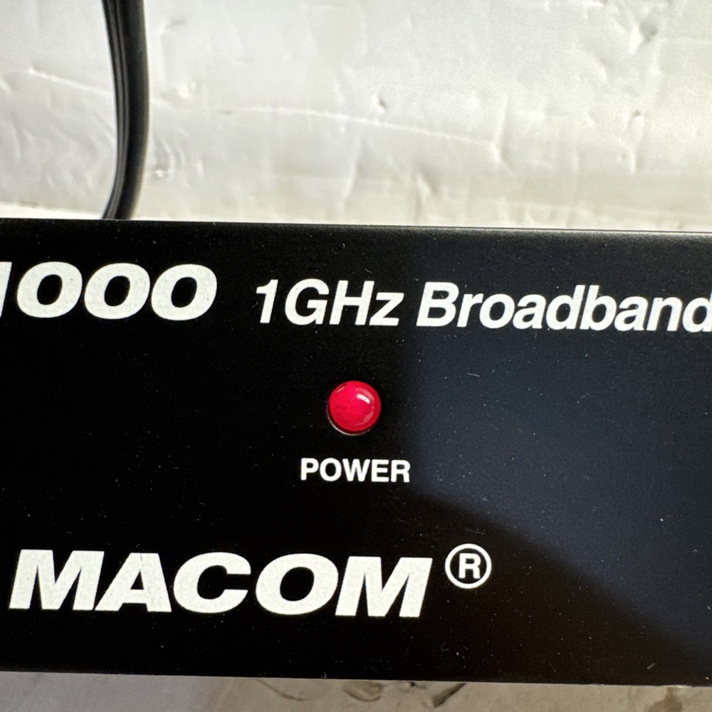 Pico Macom CA-30RK1000 1GHz Bradhead Push Pull Rackmount Distribution Amplifier