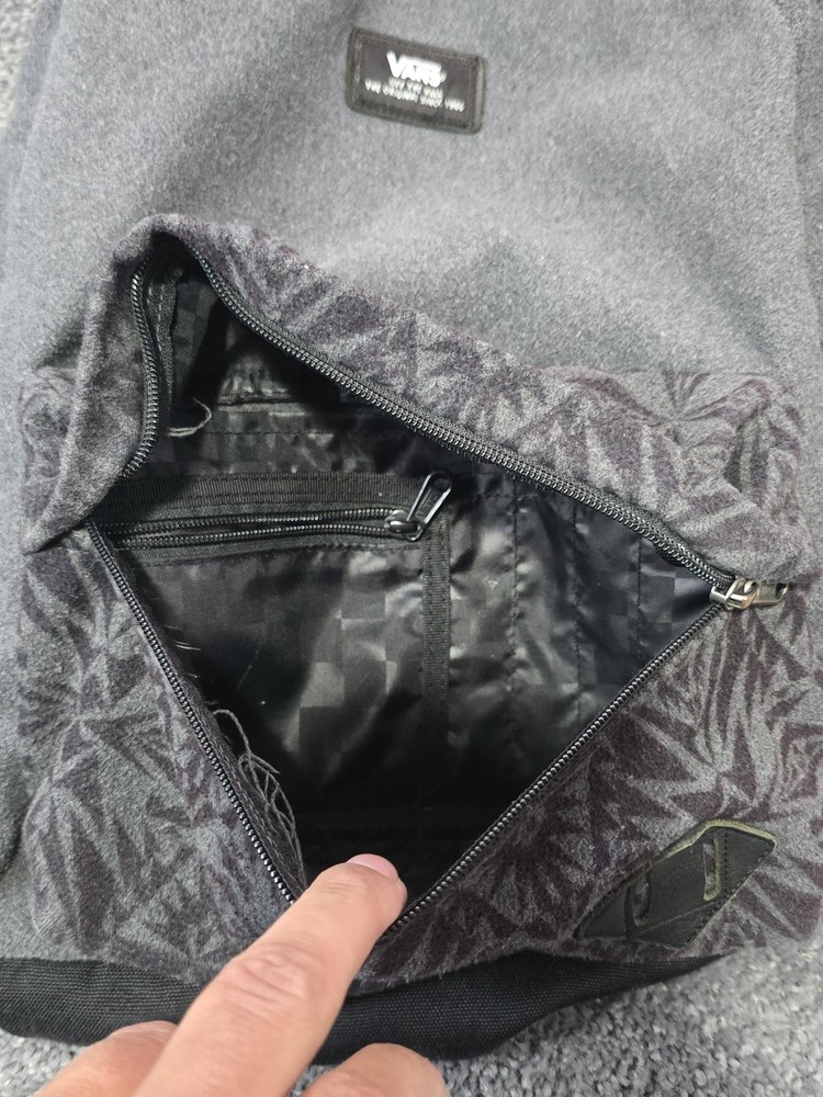Vans Backpack Grey Fleece Soft Case Adjustable Straps Men Geometric Daypack