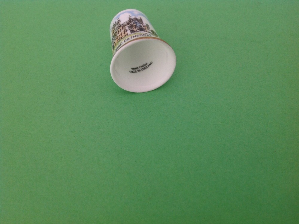 VINTAGE BONE CHINA THIMBLE - HEREFORD CATHEDRAL