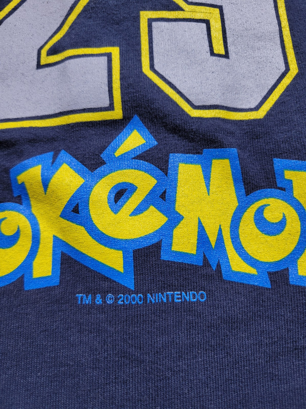 Vintage Pokemon Pikachu 2000 Nintendo Basketball T-Shirt Size Youth XL