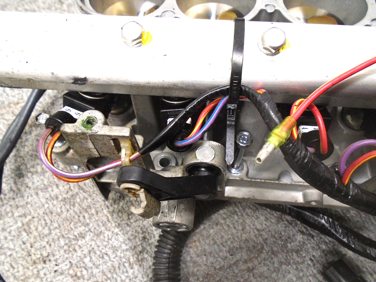 Yamaha OX66 2001-2005 150-250 Hp FUEL INJECTION NOZZLE ASSY 67H-13751-00-00